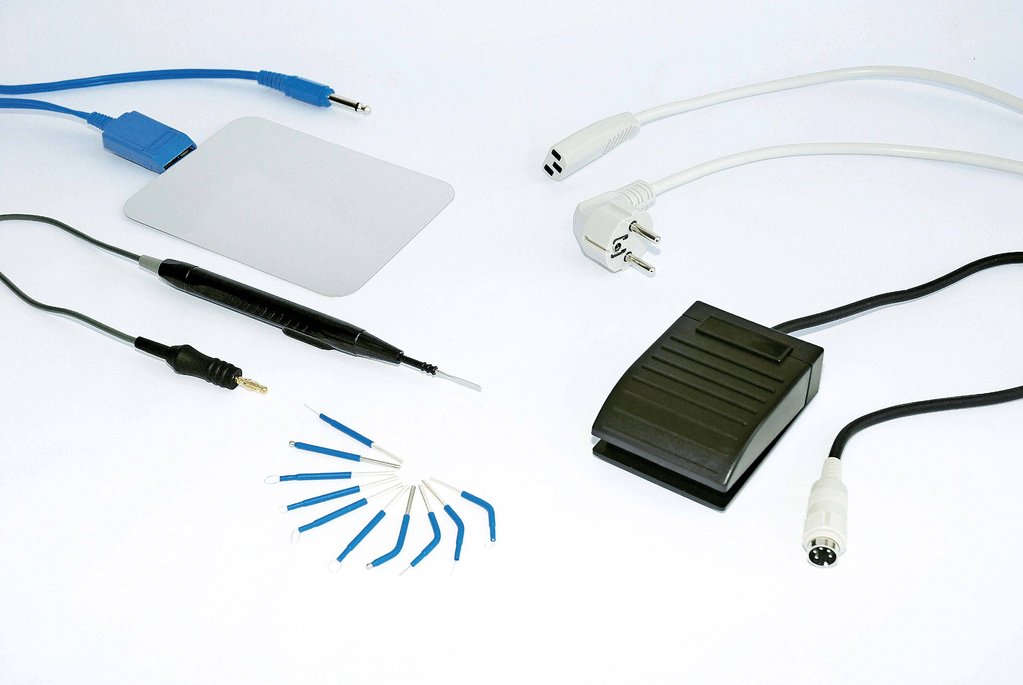 LE06_Zubehoer_HF-_Chirurgiegeraet_Elektrochirurgie_Elektroskalpell_HF-Skalpell_Chirurgiegeraet_1.jpg