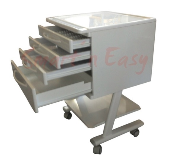 Mobiler_Instrumenten_Trolley_Instrumententrolley.jpg